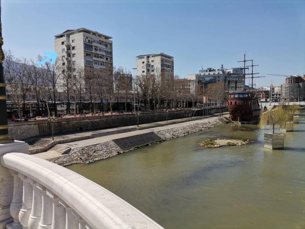 Calla: Modern In Center With Secure Parking Apartment Skopje